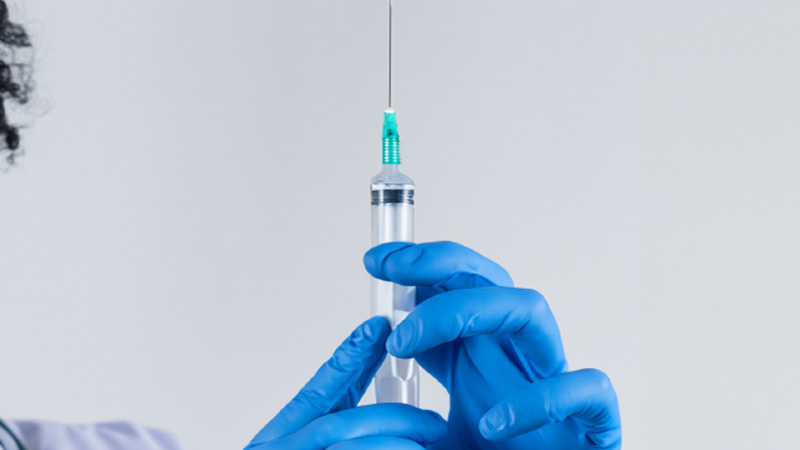 What substances are injected with mesotherapy?